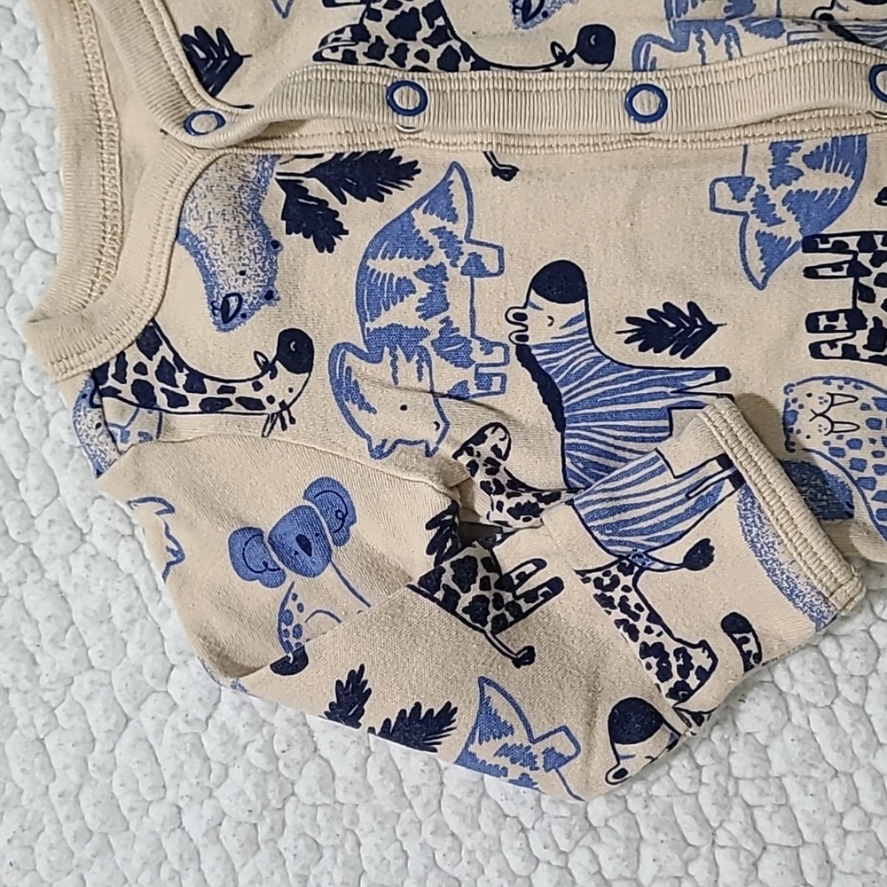 (Pre-loved) NB Carter's Footies - Picture 3 of 4